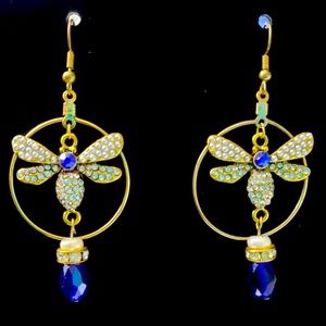 Beautiful Queen Buzzing Bling Handcrafted Earrings